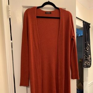 525 long rubbed cardigan